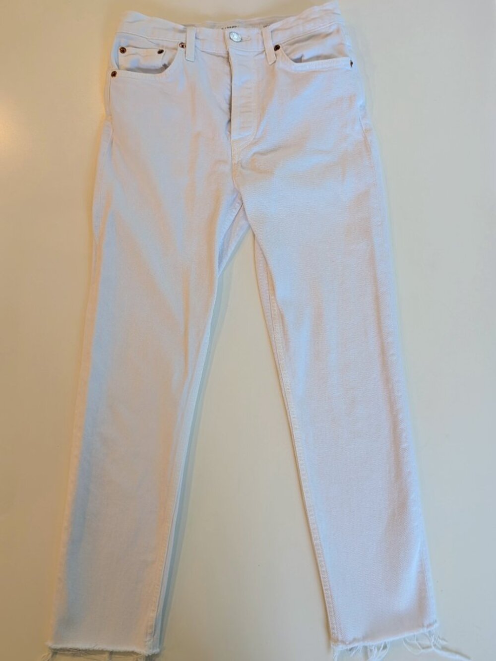 RE/DONE 90s High Rise Ankle Crop Jeans in White, Size 26